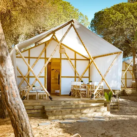 Kampaoh Campismo de Luxo *